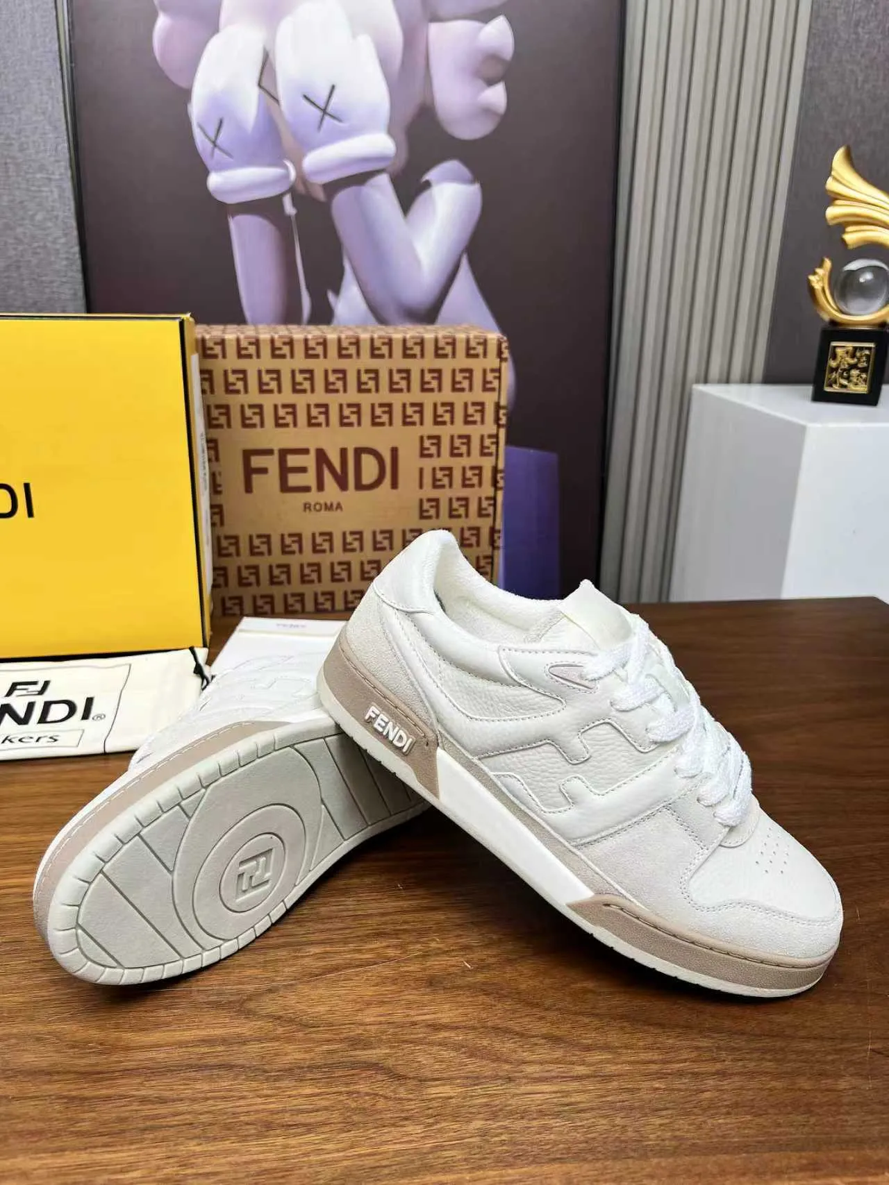 Factory price 660💰 Fendi·Fendi⛳️Hot-selling 35--45 couple model👫 FD match Original purchase for RMB14340 One-to-one reproduction Designer Kim Jones's first sneaker fendi match and Donkey brand Trainer basketball sneakers, fresh blood injected with FF retro design Super good-looking and versatile, the upper is made of cowhide and cowhide splicing combination, with concave and convex double F on the side The logo lining is made of terry velvet 🤗Super soft on the feet, lightweight and comfortable to match with a sweatshirt, original full package! ✦ Fabric: cowhide + cowhide color matching ✦ Lining: original terry velvet lining ✦ Sole: original molded multi-color color matching sole ✦ Sole: mesh injection molding pad ✦ Sole thickness: 3.5cm ✦ Female size: 35--40, female 40 customized ✦ Male size: 39--45, male 45 customized